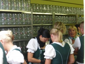 Bier has been served in glass mugs here since 1892.