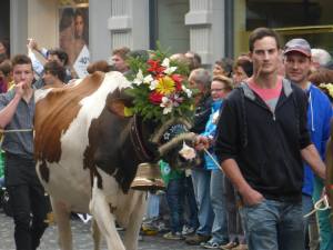 Olma begins with a parade from the year's visiting canton. This year's visitor, Lucerne, portrayed several scenes of traditional Swiss life.